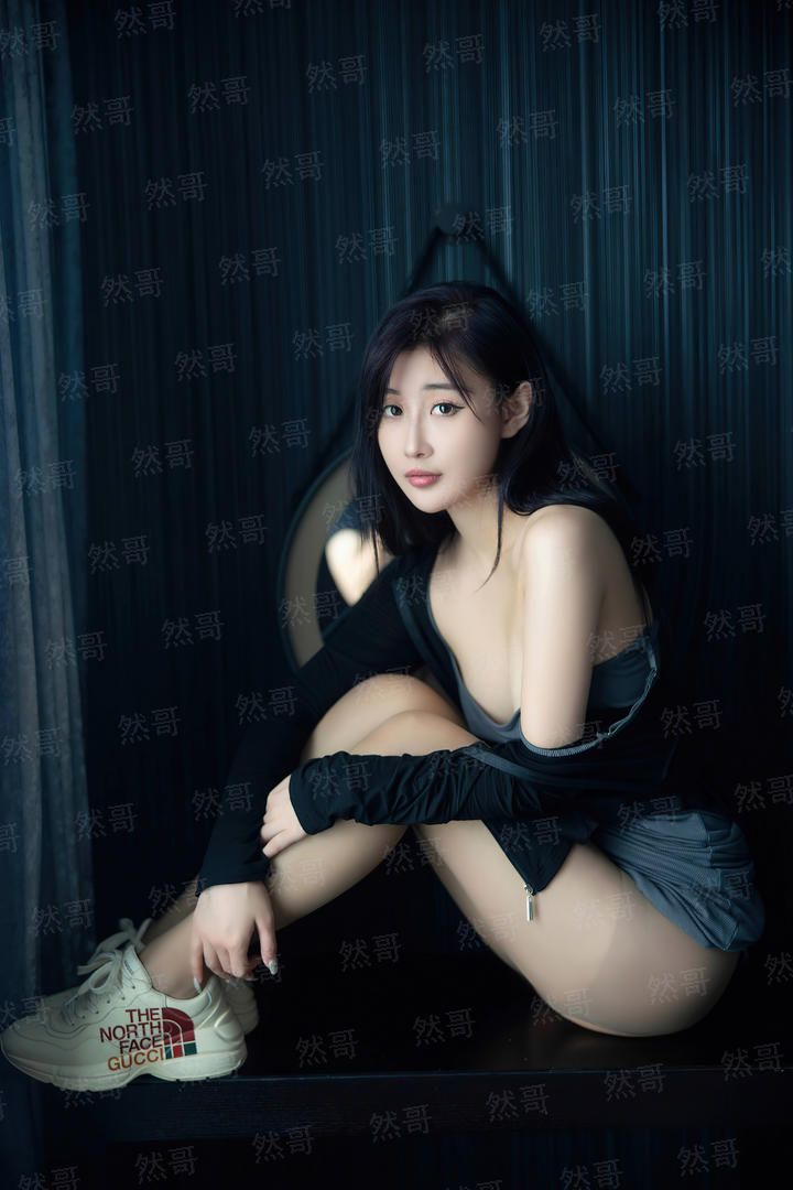 双面冷王:神医弃妃不好惹