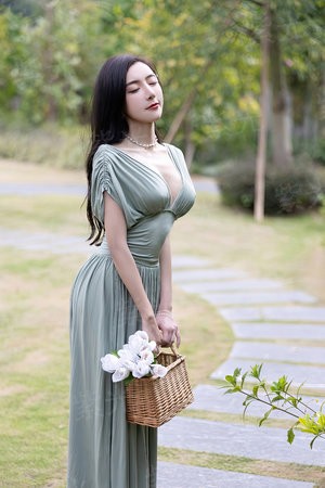 你比时光更薄凉