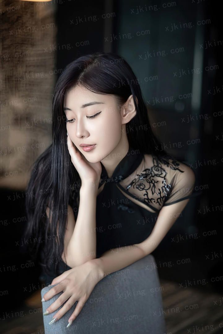 提着心吊着胆