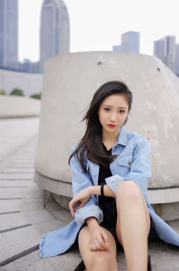 你的舌头搅拌着我的那里