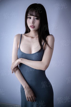 爱妃休要跑