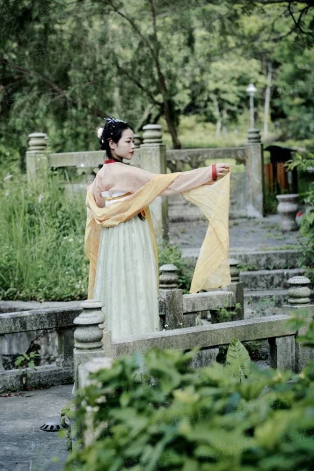 小妾不好当（穿书）