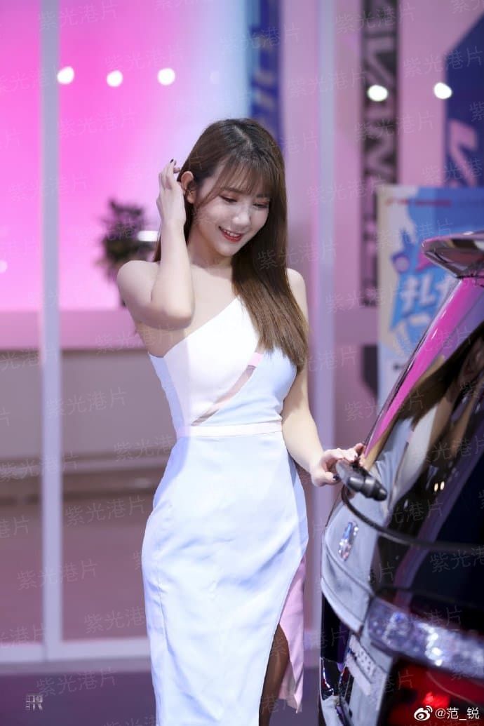 丰满的女护士