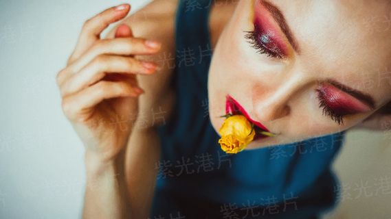 被青梅竹马丢下之后