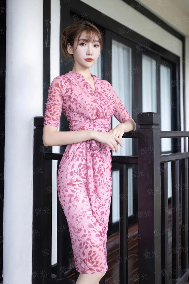 绝品保镖_江水蓝美总裁